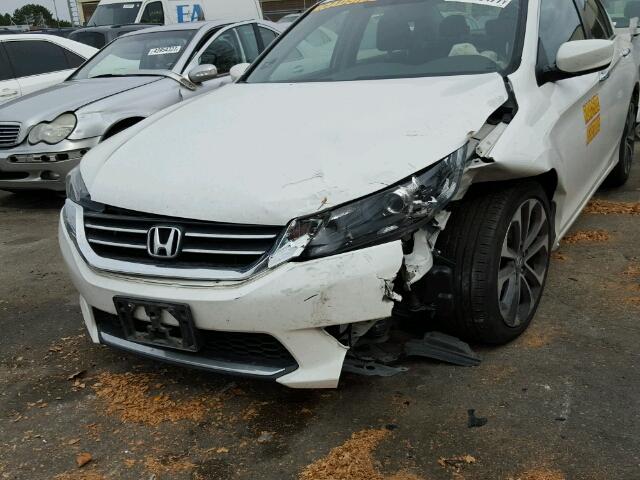 1HGCR2F5XFA266597 - 2015 HONDA ACCORD SPO WHITE photo 9