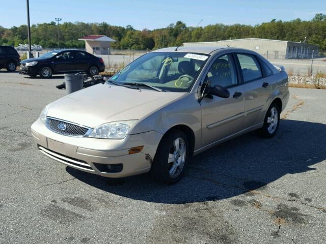 1FAHP34N87W273660 - 2007 FORD FOCUS ZX4 BEIGE photo 2