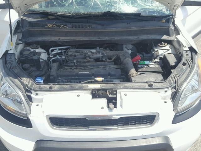 KNDJT2A21A7059557 - 2010 KIA SOUL +/!/S WHITE photo 7