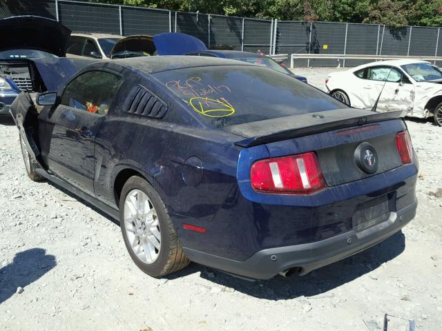 1ZVBP8AMXC5265646 - 2012 FORD MUSTANG BLUE photo 3