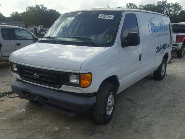 1FTRE14223HA05605 - 2003 FORD ECONOLINE WHITE photo 2