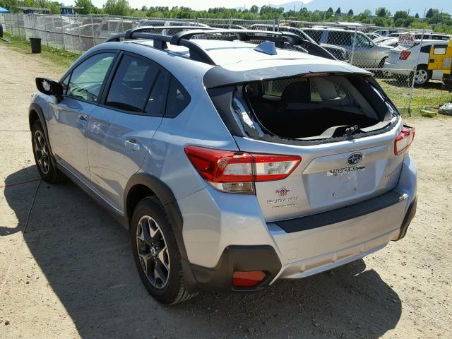 JF2GTADC3J8337329 - 2018 SUBARU CROSSTREK SILVER photo 3