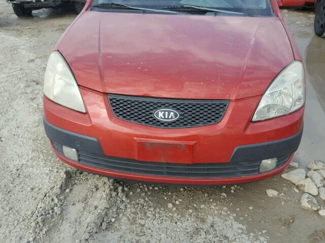 KNADE163076232239 - 2007 KIA RIO 5 SX RED photo 7