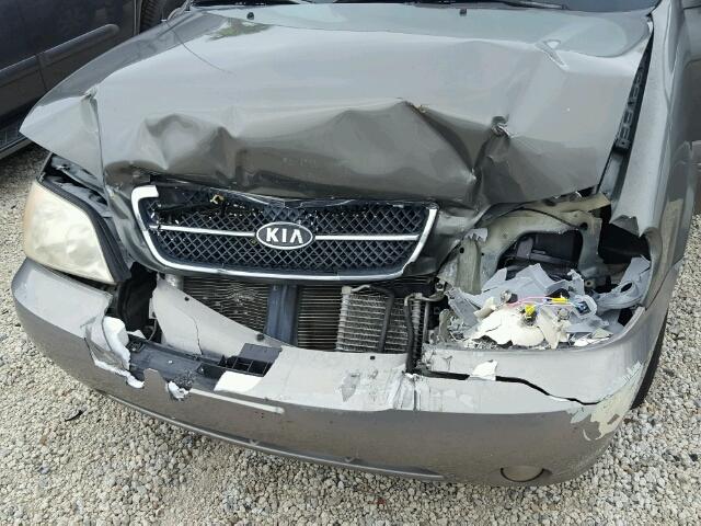 KNDUP132656683679 - 2005 KIA SEDONA EX GREEN photo 7