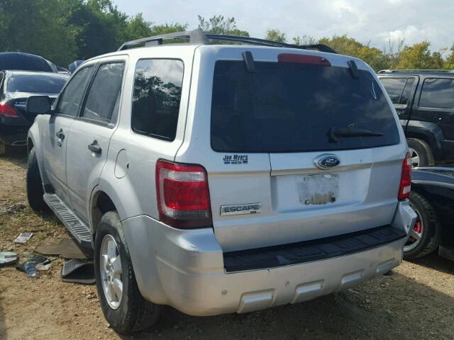 1FMCU03749KA51590 - 2009 FORD ESCAPE XLT SILVER photo 3