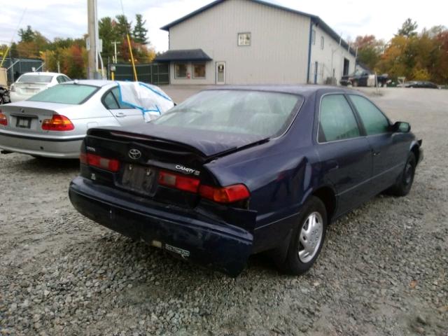 4T1BG22K8VU818117 - 1997 TOYOTA CAMRY CE BLUE photo 4