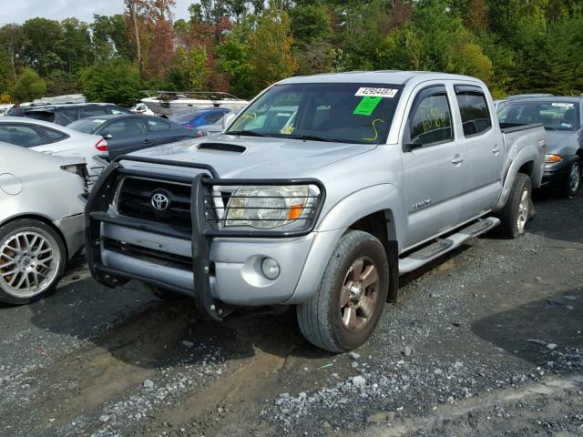 5TELU42N15Z126022 - 2005 TOYOTA TACOMA DOU SILVER photo 2