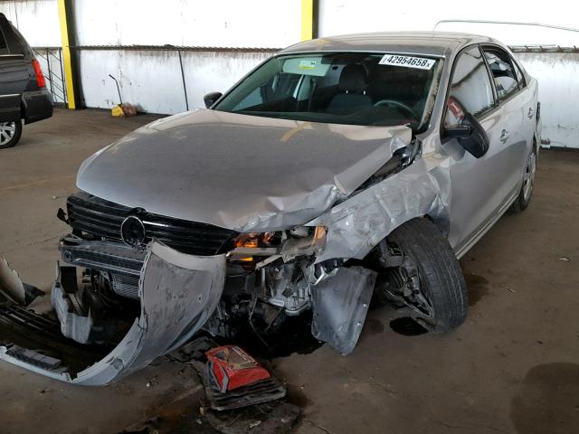 3VW2K7AJ9DM268600 - 2013 VOLKSWAGEN JETTA BASE 银色 照片 2