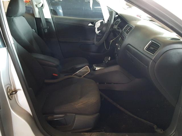 3VW2K7AJ9DM268600 - 2013 VOLKSWAGEN JETTA BASE 银色 照片 5
