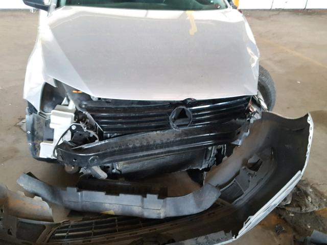 3VW2K7AJ9DM268600 - 2013 VOLKSWAGEN JETTA BASE 银色 照片 9