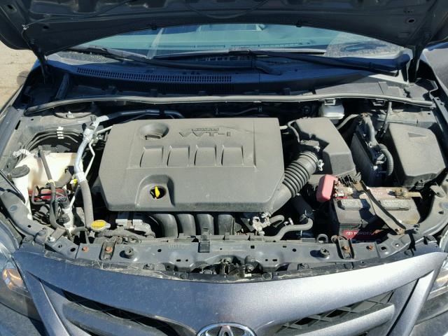 2T1BU4EE9DC037827 - 2013 TOYOTA COROLLA BA GRAY photo 7