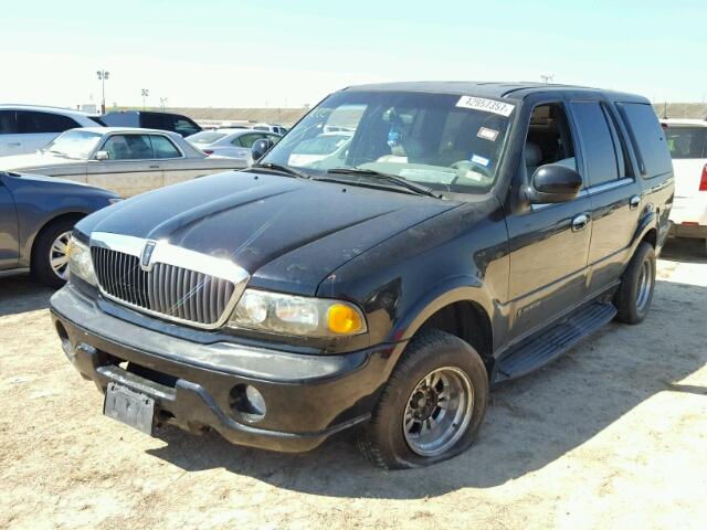 5LMEU27A2YLJ42101 - 2000 LINCOLN NAVIGATOR BLACK photo 2