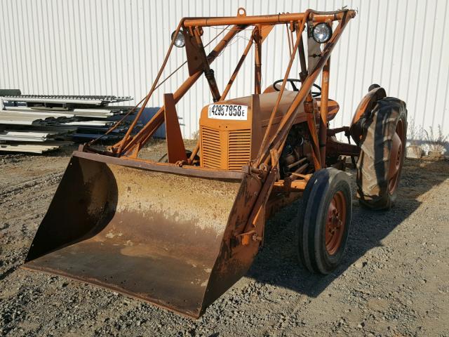 47201 - 1950 FERG TRACTOR ORANGE photo 2