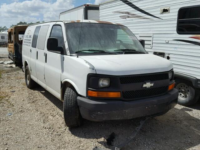 1GCFG15X541121060 - 2004 CHEVROLET EXPRESS G1 WHITE photo 1