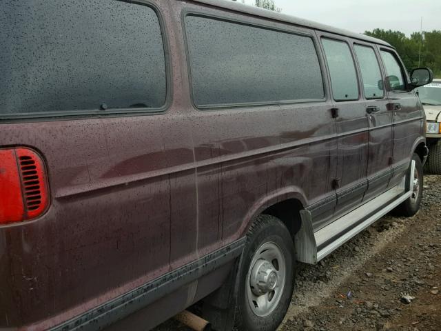 2B5WB35Y02K135882 - 2002 DODGE RAM WAGON BURGUNDY photo 4