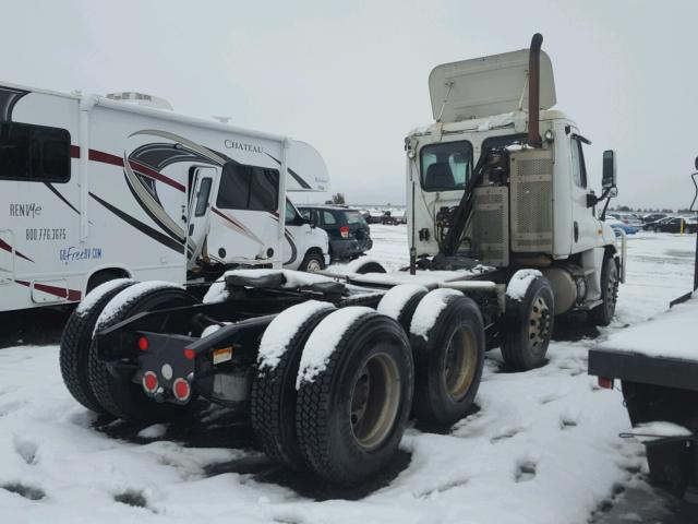 3AKNGED64ESFT7019 - 2014 FREIGHTLINER CASCADIA 1 WHITE photo 4