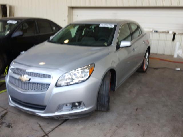 1G11H5SA0DF304019 - 2013 CHEVROLET MALIBU LTZ 银色 照片 2
