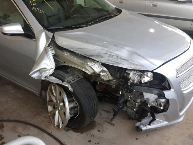 1G11H5SA0DF304019 - 2013 CHEVROLET MALIBU LTZ 银色 照片 9