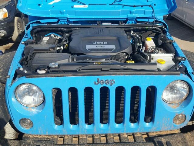 1C4BJWDG2HL613764 - 2017 JEEP WRANGLER U BLUE photo 7