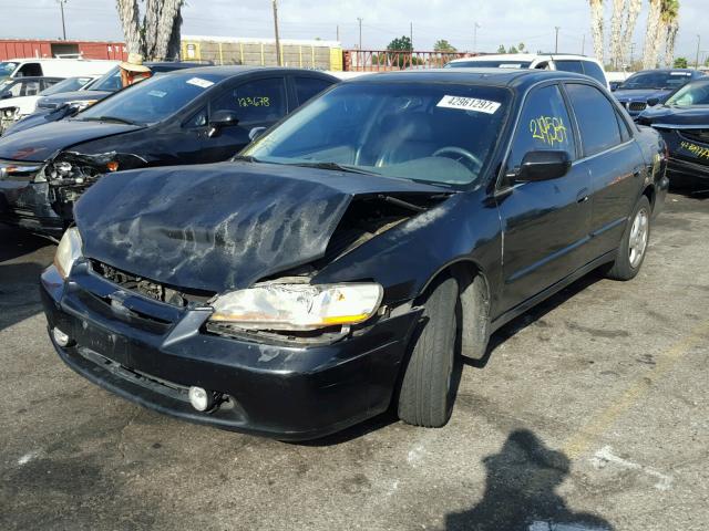 1HGCG1652XA045187 - 1999 HONDA ACCORD BLACK photo 2