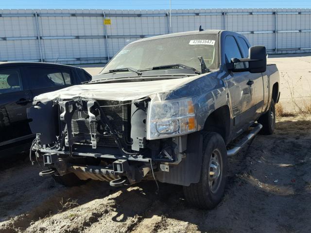 1GCHK29KX7E579346 - 2007 CHEVROLET SILVERADO GRAY photo 2