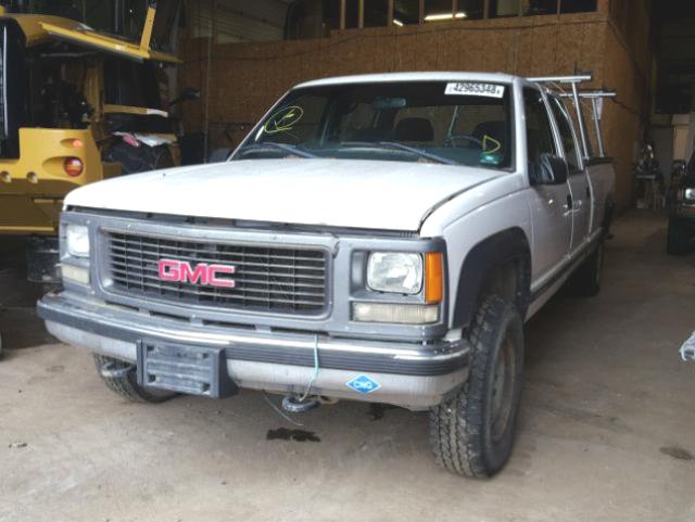 1GTHK33R1YF450192 - 2000 GMC SIERRA K35 WHITE photo 2