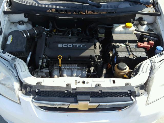 KL1TD5DE8AB067009 - 2010 CHEVROLET AVEO LS WHITE photo 7