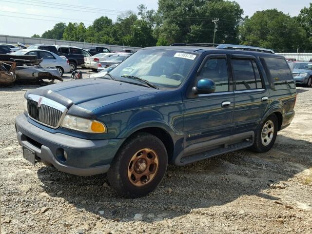 5LMFU28L1WLJ00567 - 1998 LINCOLN NAVIGATOR მწვანე ფოტო 2