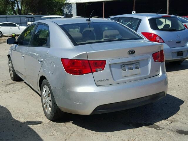 KNAFU4A2XA5261417 - 2010 KIA FORTE EX SILVER photo 3