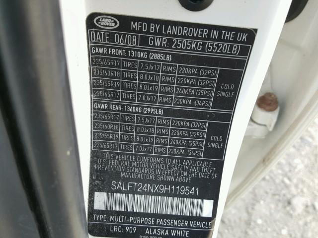 SALFT24NX9H119541 - 2009 LAND ROVER LR2 HSE TE WHITE photo 10