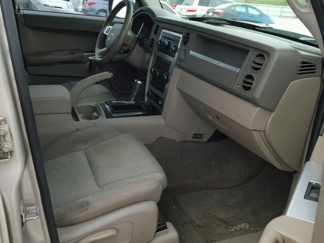 1J8HH48K18C115136 - 2008 JEEP COMMANDER SILVER photo 5