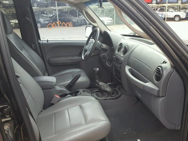 1J4GL38K76W166223 - 2006 JEEP LIBERTY RE BLACK photo 5