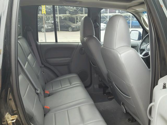 1J4GL38K76W166223 - 2006 JEEP LIBERTY RE BLACK photo 6