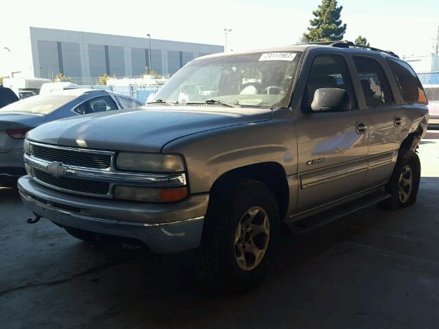 1GNEK13T7YJ152253 - 2000 CHEVROLET TAHOE K150 GRAY photo 2