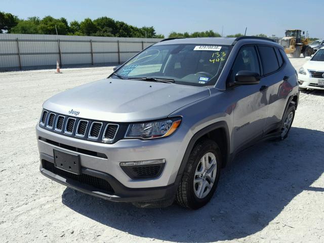 3C4NJCAB3JT133442 - 2018 JEEP COMPASS SP 银色 照片 2