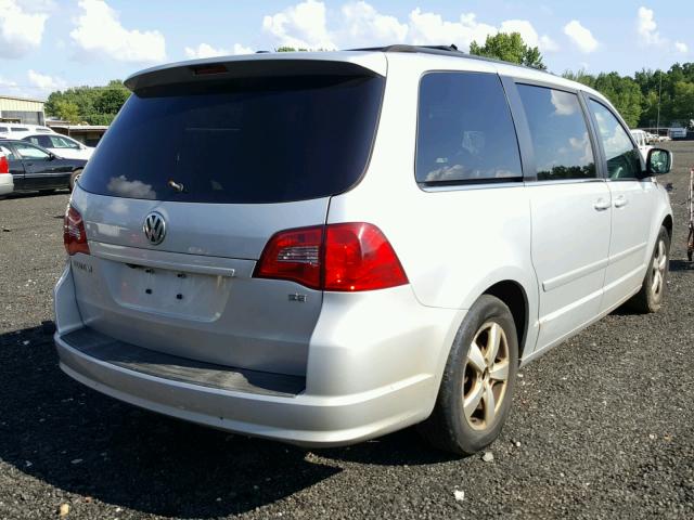 2V8HW34179R604609 - 2009 VOLKSWAGEN ROUTAN SE SILVER photo 4