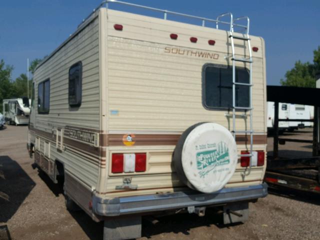 1GBJP37W5D3329961 - 1984 CABIN TRAILER SOUTHWIND CREAM photo 3