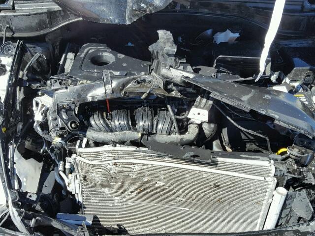 5NMZUDLBXHH012913 - 2017 HYUNDAI SANTA FE S 黑色 照片 7