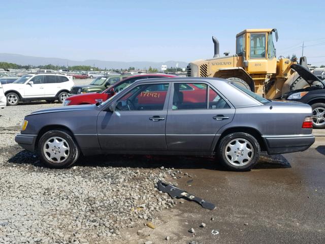 WDBEA32E8SC179658 - 1995 MERCEDES-BENZ E 320 BASE GRAY photo 9