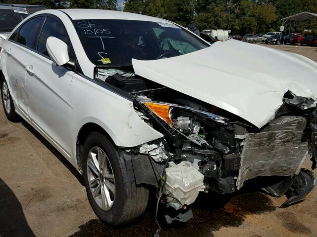 5NPEB4AC5DH529789 - 2013 HYUNDAI SONATA WHITE photo 9