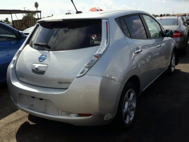 1N4AZ0CPXDC404937 - 2013 NISSAN LEAF S SILVER photo 4