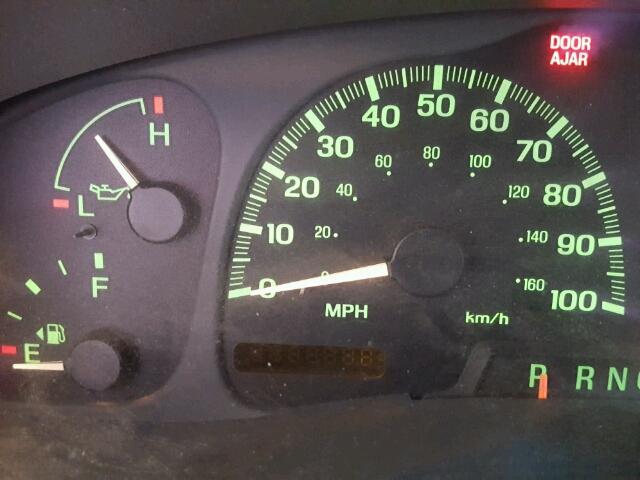 5LMPU28A9XLJ20389 - 1999 LINCOLN NAVIGATOR 白色 照片 8