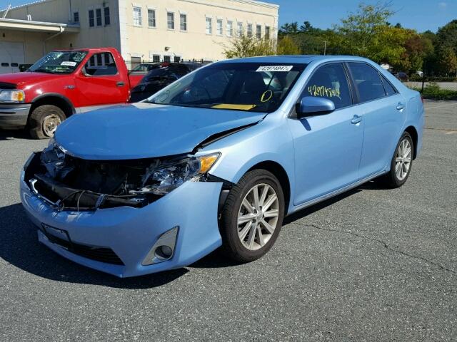 4T4BF1FK1DR282512 - 2013 TOYOTA CAMRY L ლურჯი ფოტო 2