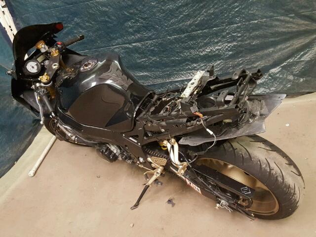 JS1GT75A142103898 - 2004 SUZUKI GSX-R1000 BLACK photo 3