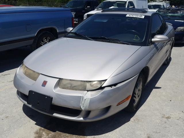 1G8ZR1275YZ202511 - 2000 SATURN SC2 SILVER photo 2