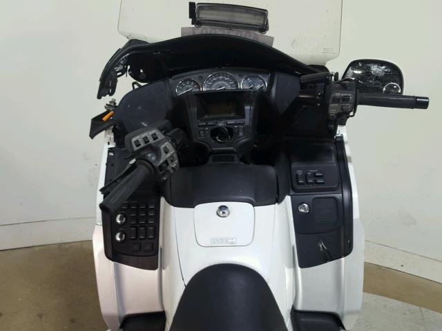 JH2SC68G2CK000649 - 2012 HONDA GL1800 SILVER photo 14