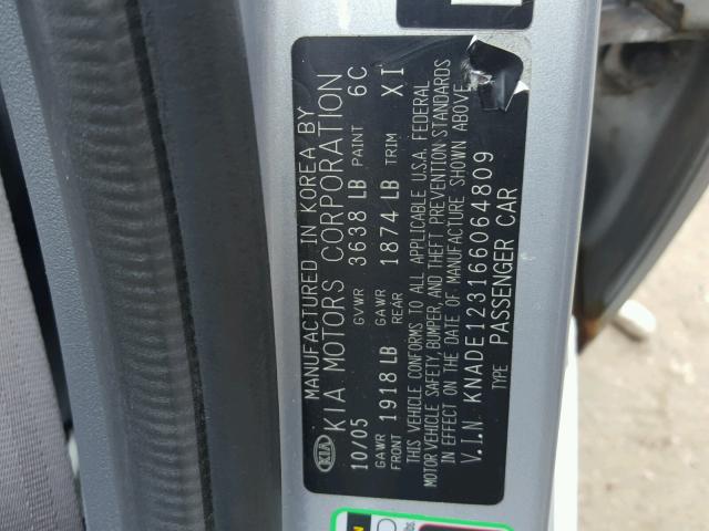 KNADE123166064809 - 2006 KIA RIO SILVER photo 10