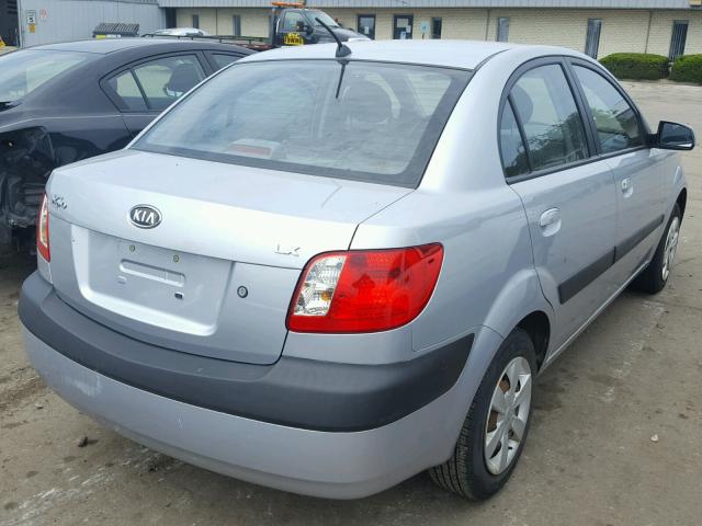 KNADE123166064809 - 2006 KIA RIO SILVER photo 4