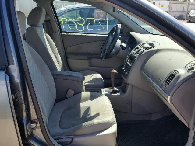 1G1ZT648X4F187499 - 2004 CHEVROLET MALIBU MAX ნაცრისფერი ფოტო 5