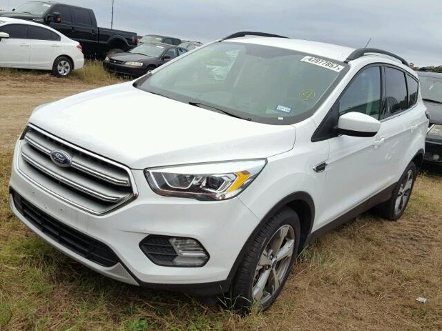 1FMCU0G97HUC96284 - 2017 FORD ESCAPE WHITE photo 2